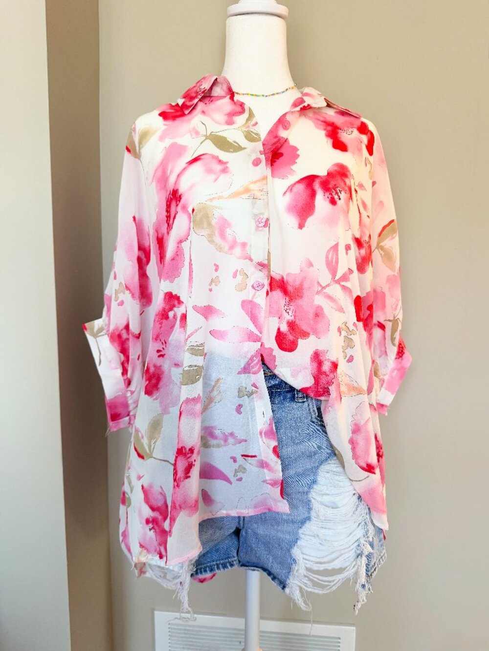 Bibi Pink Floral Button Down Short Sleeve Blouse – Size Small